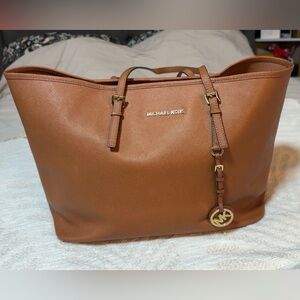 Michael Kors Jet Set Tan Leather Tote Bag Large Size